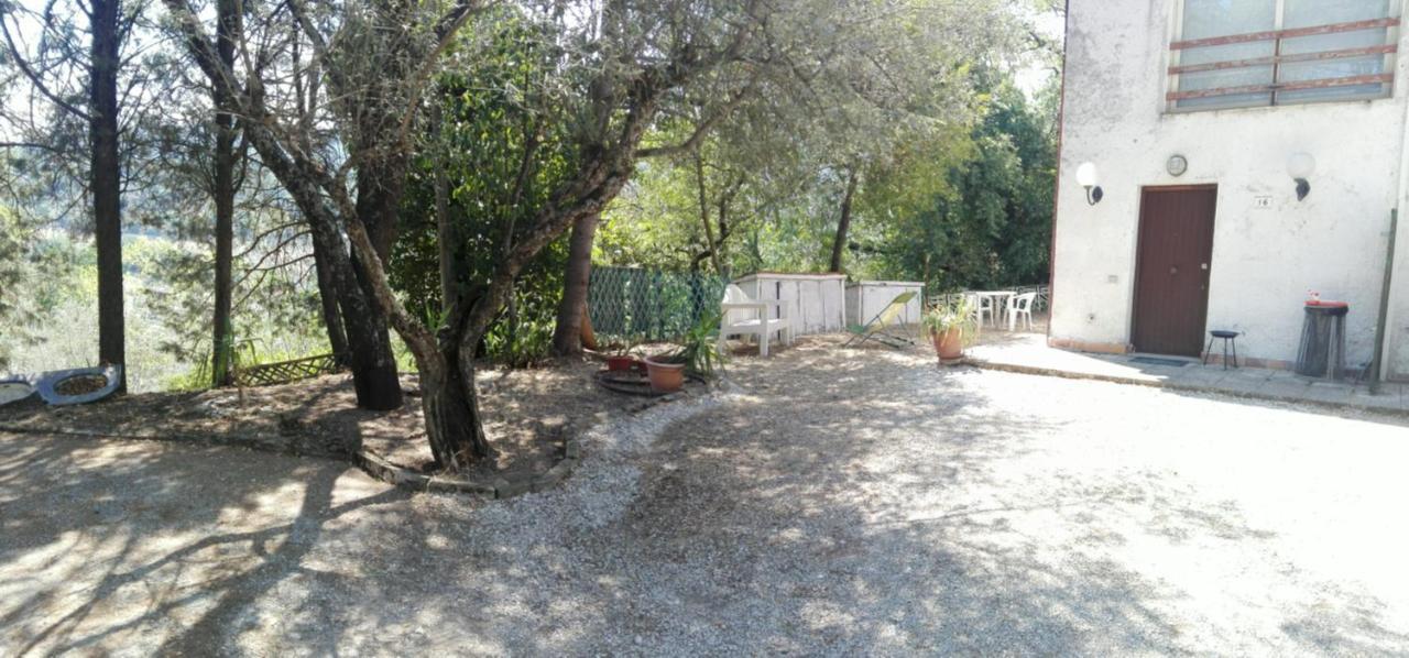 Casa Nel Verde Terni Exterior foto