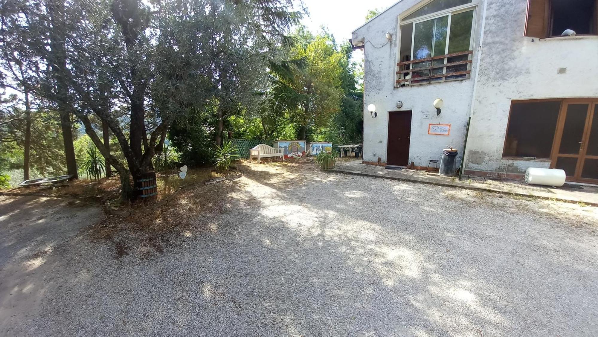 Casa Nel Verde Terni Exterior foto