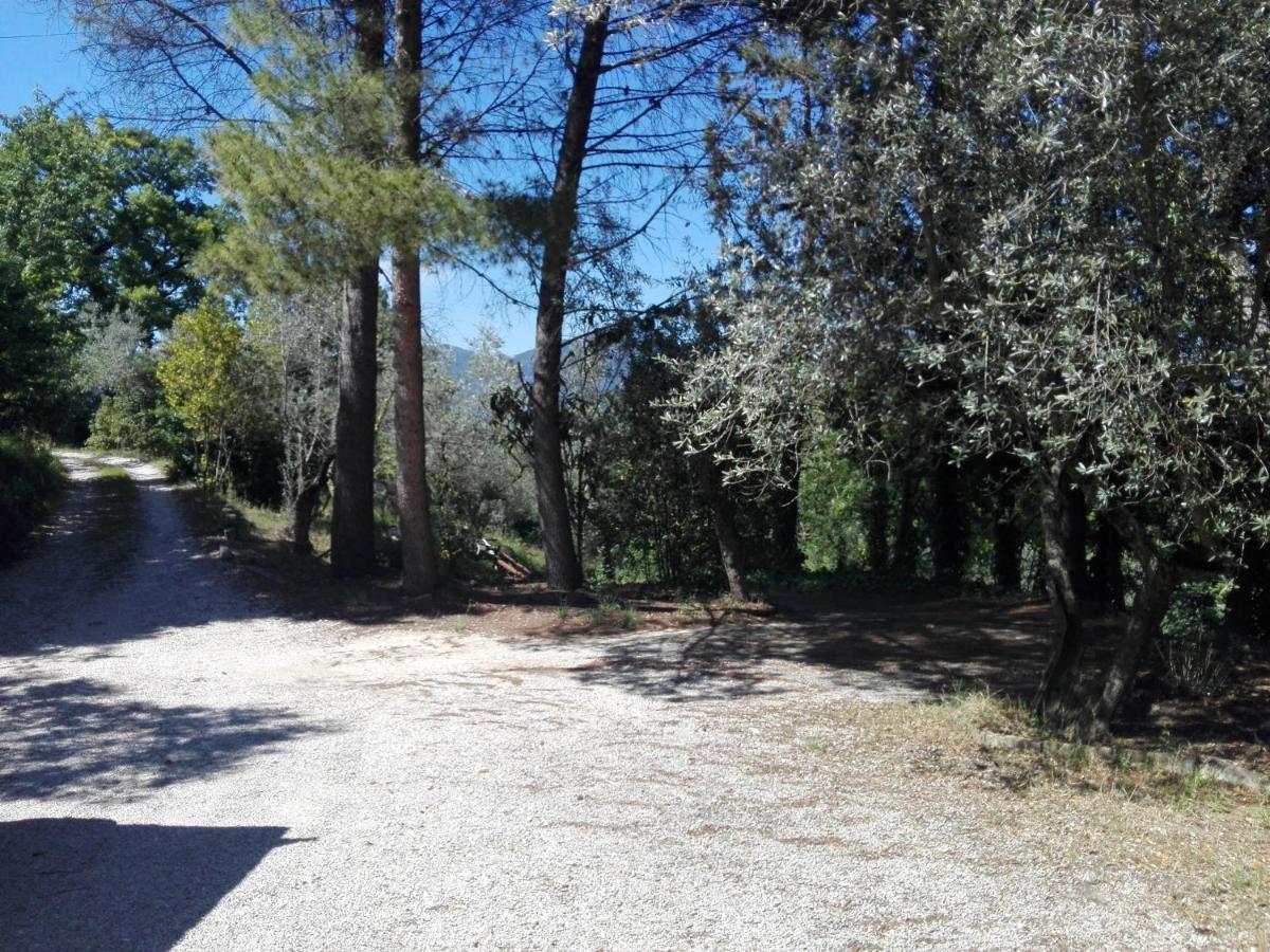 Casa Nel Verde Terni Exterior foto